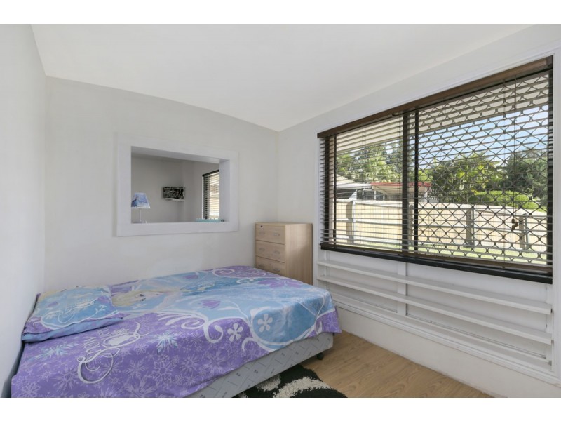 12 Buring Court, Highland Park QLD 4211