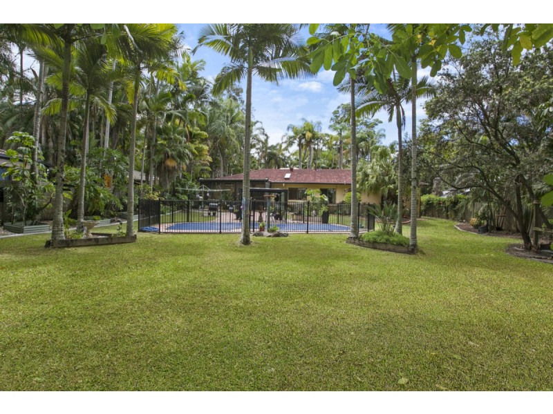 18 Yarraowee Drive, Nerang QLD 4211