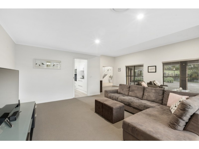 6 Cuthero Court, Highland Park QLD 4211