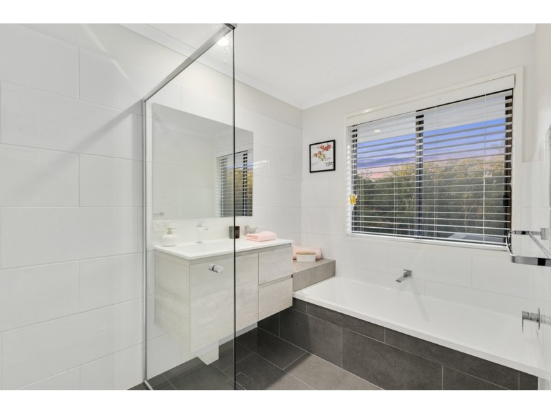 6 Cuthero Court, Highland Park QLD 4211