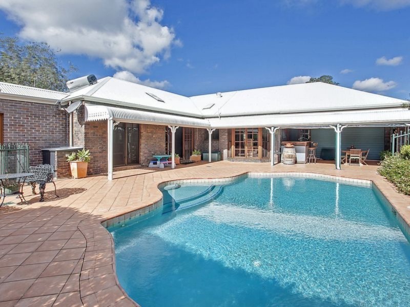 11 Oak Street, Nerang QLD 4211