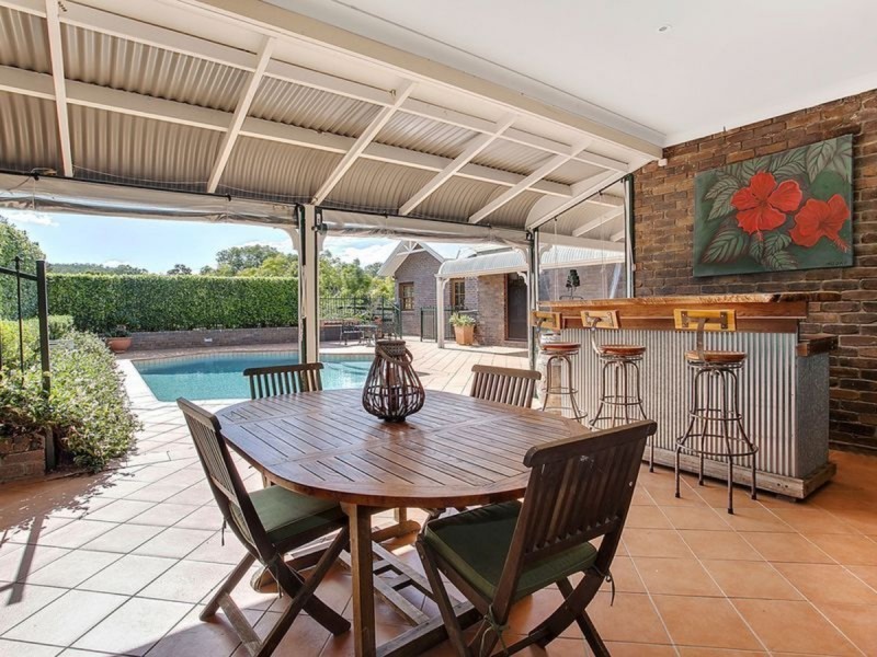 11 Oak Street, Nerang QLD 4211