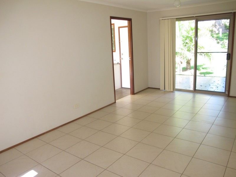 4 Leesa Court, Highland Park QLD 4211