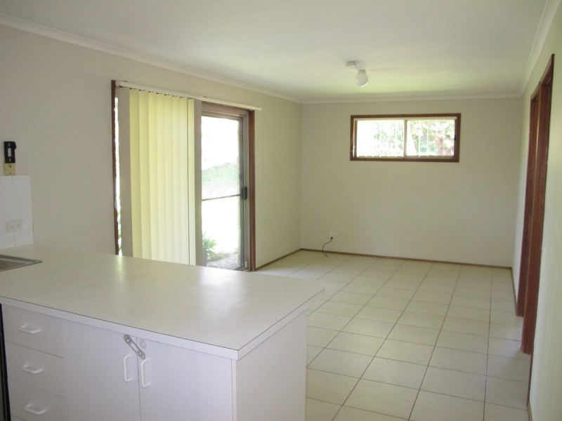 4 Leesa Court, Highland Park QLD 4211