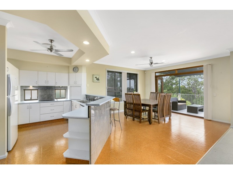 106 Armstrong Way, Highland Park QLD 4211