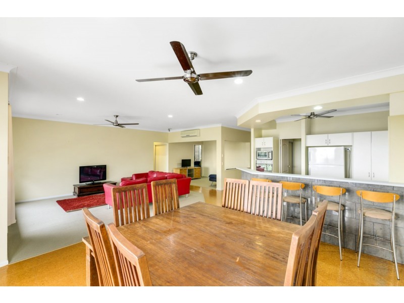 106 Armstrong Way, Highland Park QLD 4211