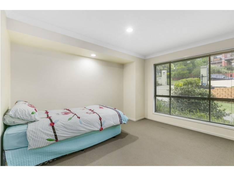 106 Armstrong Way, Highland Park QLD 4211