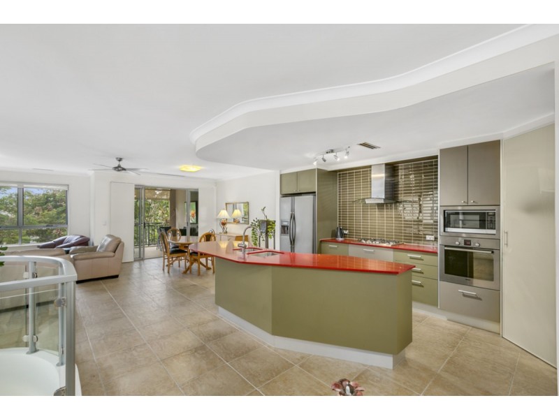 3304 Central Place, Carrara QLD 4211