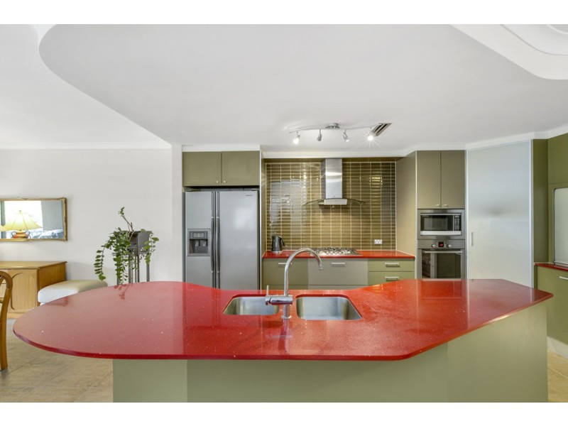 3304 Central Place, Carrara QLD 4211