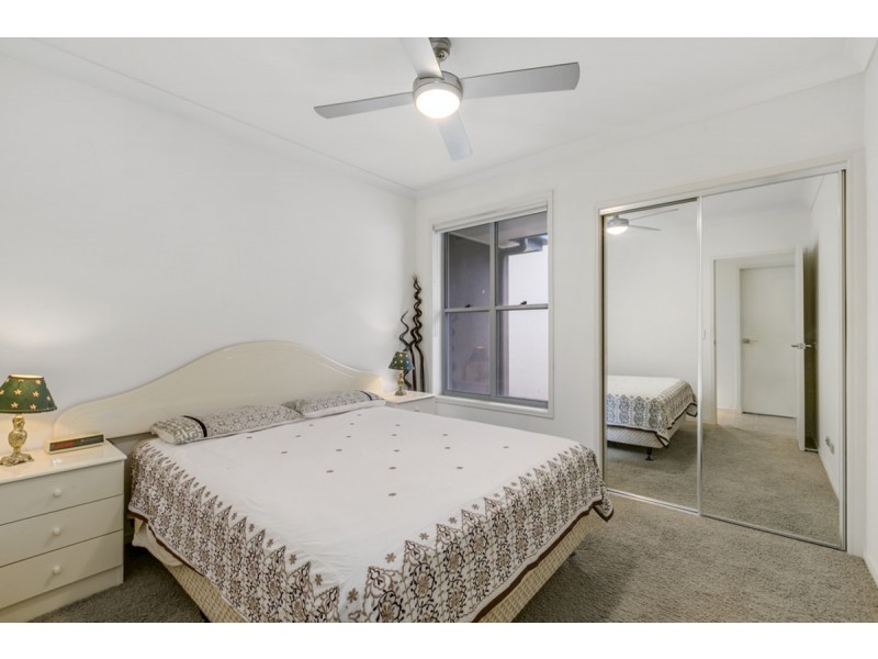 3304 Central Place, Carrara QLD 4211