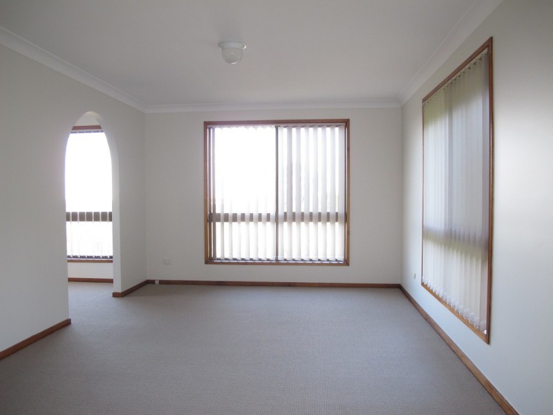 24 Explorers Way, Highland Park QLD 4211