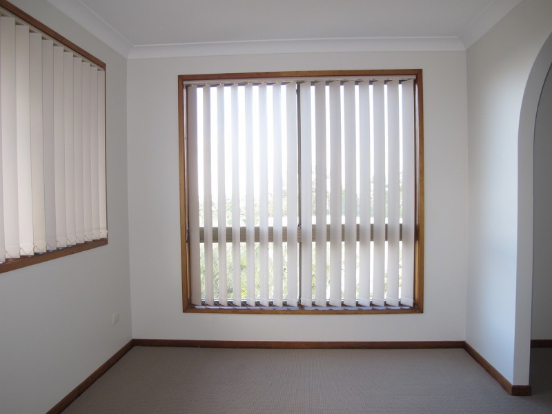 24 Explorers Way, Highland Park QLD 4211