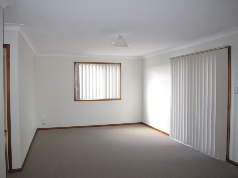 24 Explorers Way, Highland Park QLD 4211