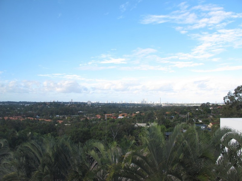 24 Explorers Way, Highland Park QLD 4211