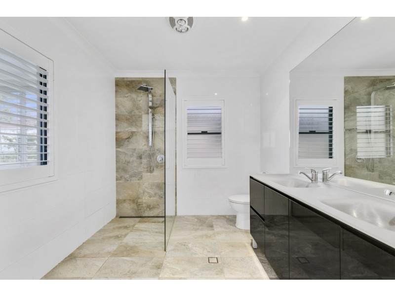 19 Zane Street, Molendinar QLD 4214