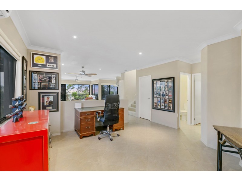 19 Zane Street, Molendinar QLD 4214