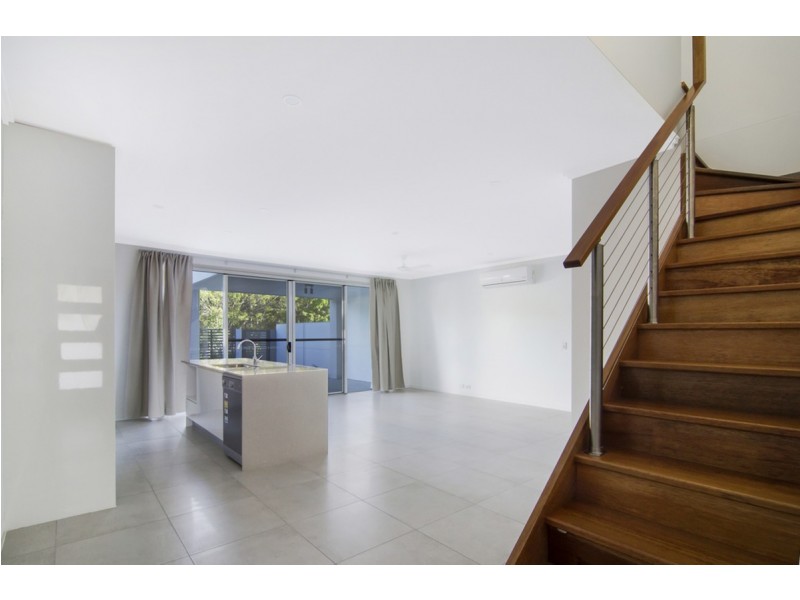 10 Florabella Drive, Robina QLD 4226