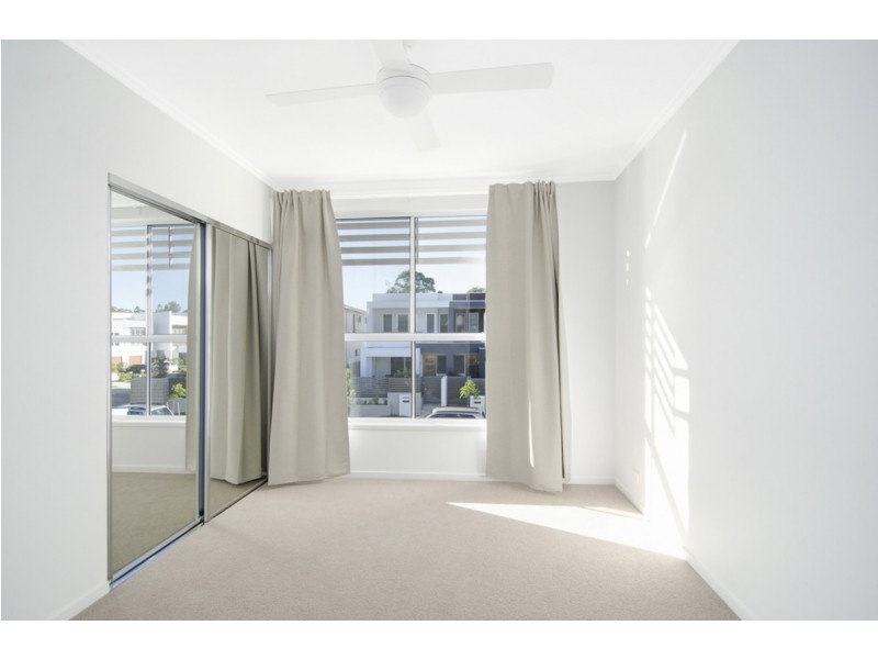 10 Florabella Drive, Robina QLD 4226