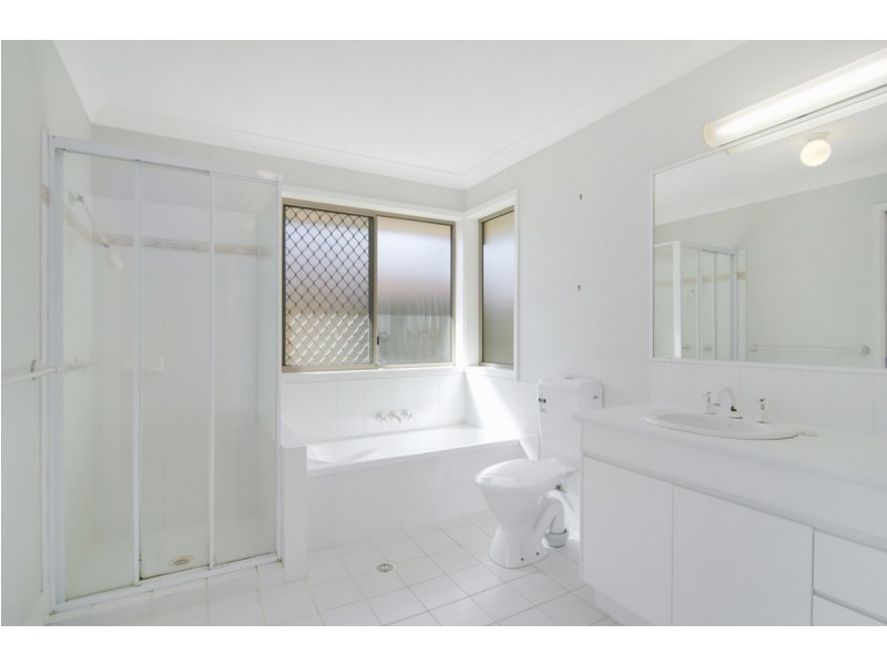 52/152 Palm Meadows Drive, Carrara QLD 4211