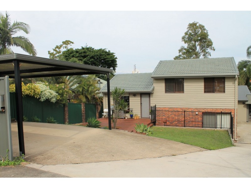 1/8 Onyx Court, Carrara QLD 4211