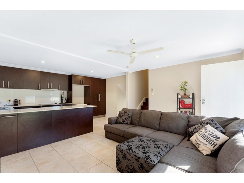 1/8 Onyx Court, Carrara QLD 4211