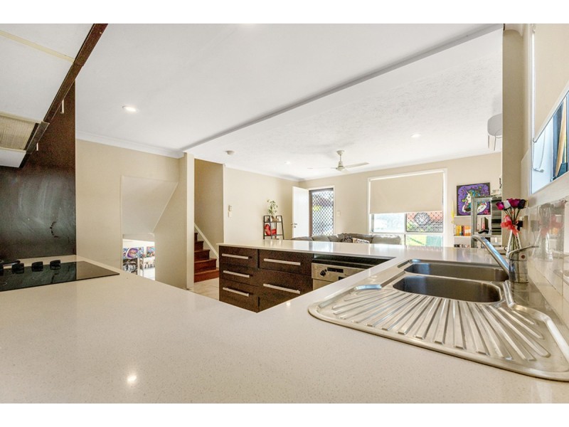 1/8 Onyx Court, Carrara QLD 4211