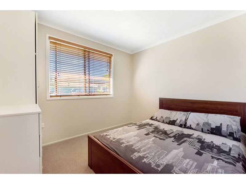 1/8 Onyx Court, Carrara QLD 4211