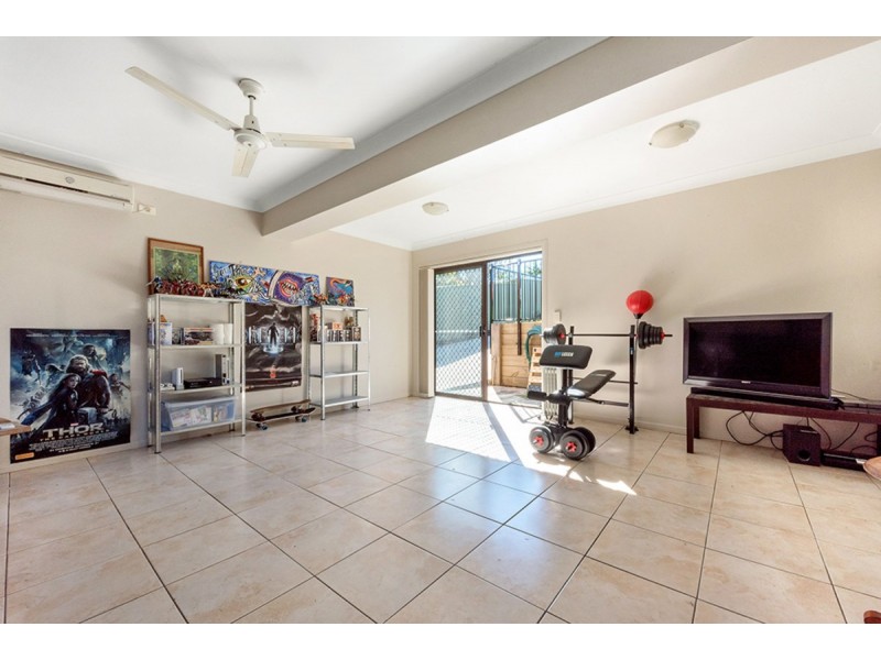 1/8 Onyx Court, Carrara QLD 4211