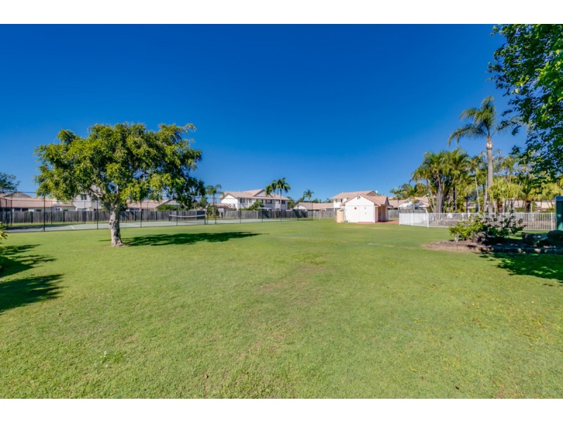 50/2 St Kevins Avenue, Benowa QLD 4217
