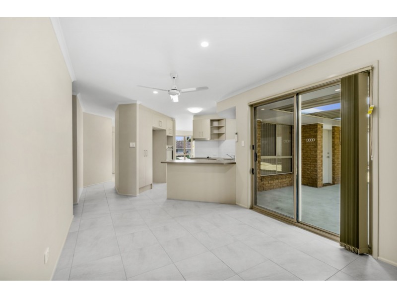 102 Teasdale Drive, Nerang QLD 4211