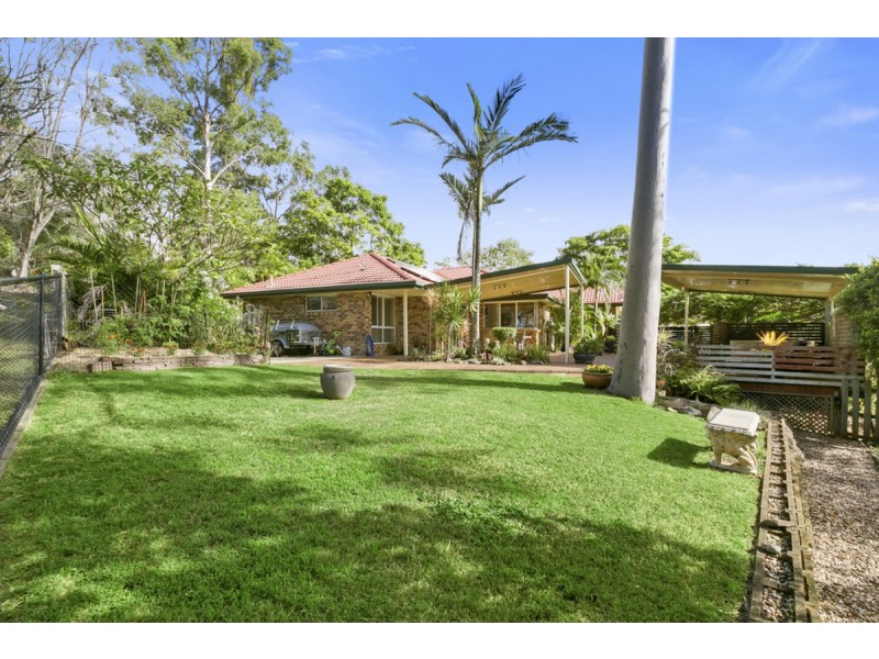8 Forfar Court, Highland Park QLD 4211