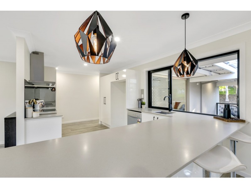 11 Marble Drive, Carrara QLD 4211