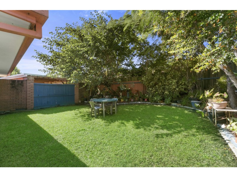 2/9 Jean Street, Labrador QLD 4215