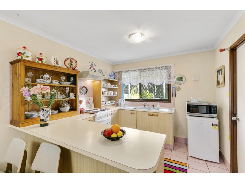 2/9 Jean Street, Labrador QLD 4215