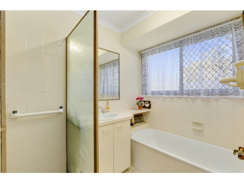 2/9 Jean Street, Labrador QLD 4215