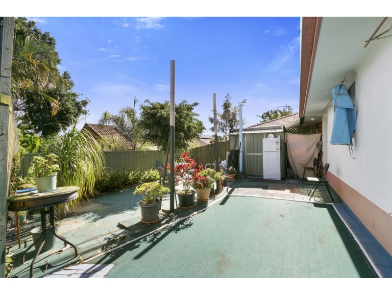 2/9 Jean Street, Labrador QLD 4215