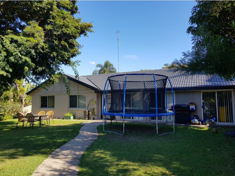 4 Kanni Court, Ashmore QLD 4214