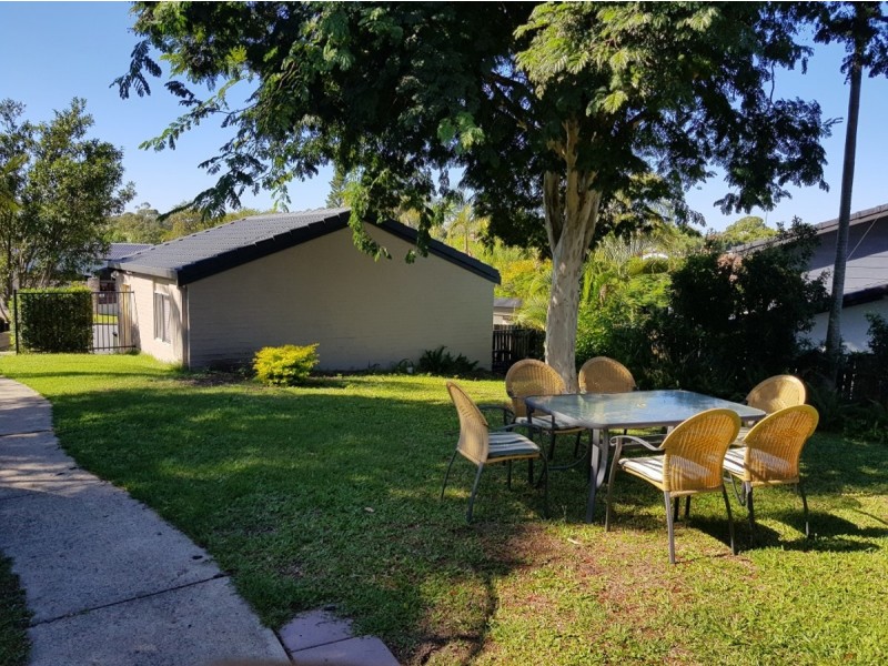 4 Kanni Court, Ashmore QLD 4214