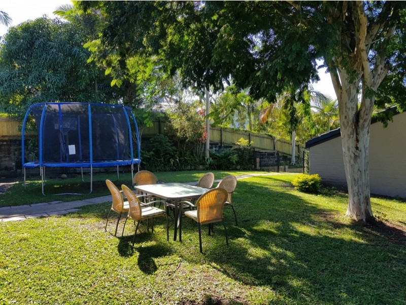 4 Kanni Court, Ashmore QLD 4214