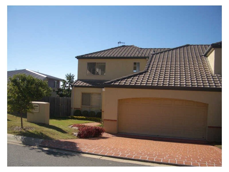 1/1 Van Brugge Court, Highland Park QLD 4211