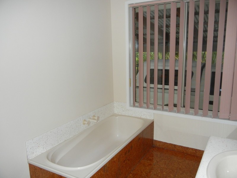 6 Missouri Way, Oxenford QLD 4210