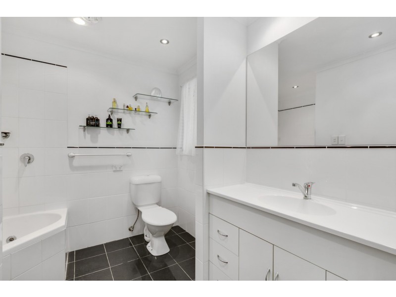 61 Kincaid Drive, Highland Park QLD 4211