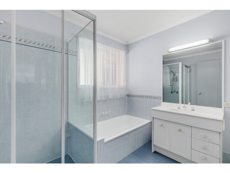 61 Kincaid Drive, Highland Park QLD 4211