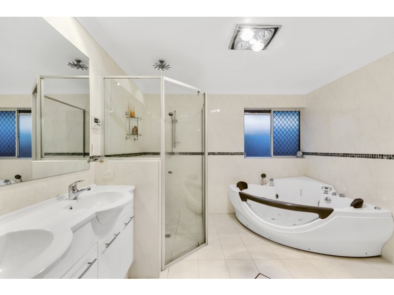 60 Dugandan Street, Nerang QLD 4211