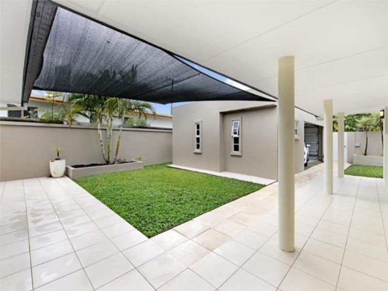 25 Brindisi Avenue, Surfers Paradise QLD 4217