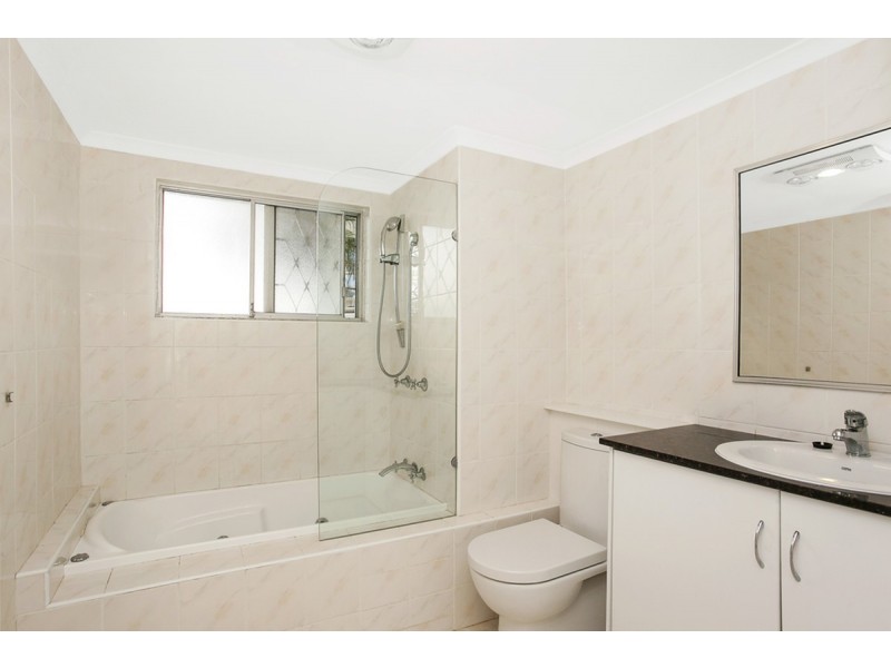 2/29 Old Burleigh Road, Surfers Paradise QLD 4217