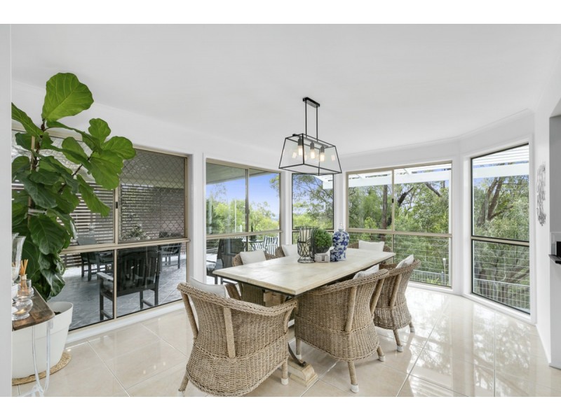 94 Armstrong Way, Highland Park QLD 4211