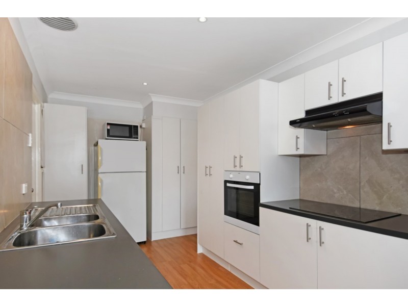 230 Bayview Street, Runaway Bay QLD 4216