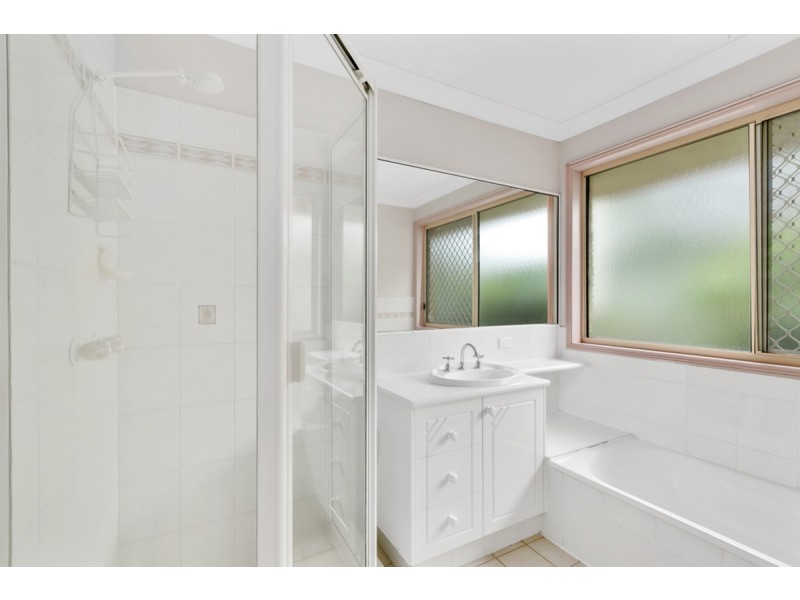 86 Petherbridge Avenue, Merrimac QLD 4226