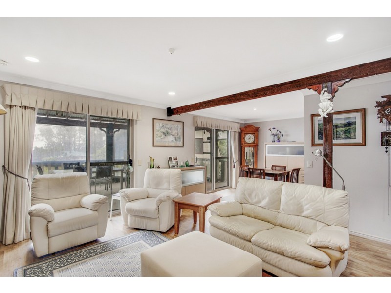 9 Loop Road, Lower Beechmont QLD 4211